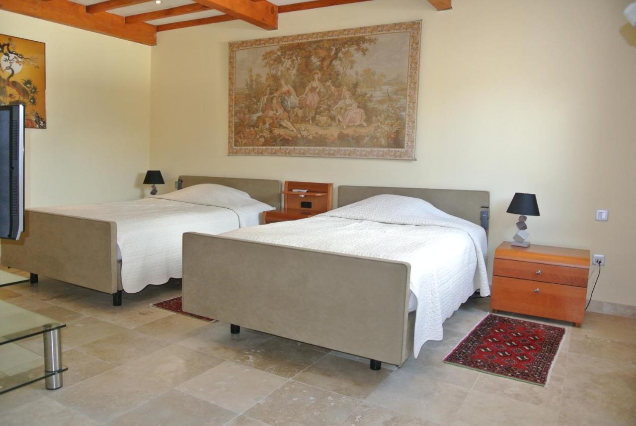 Grand Tamaris Hosting Bed and Breakfast Αρλ Εξωτερικό φωτογραφία