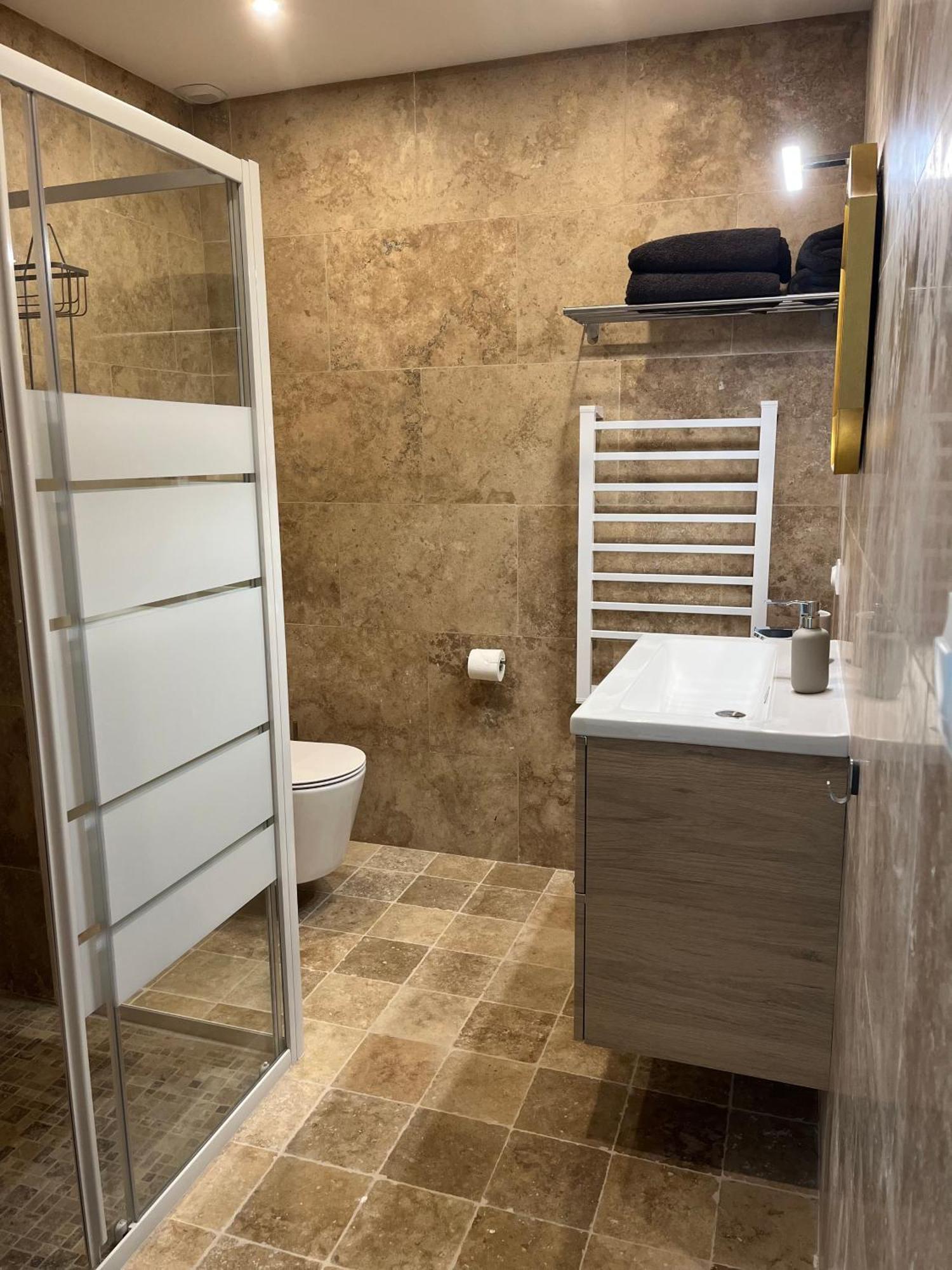 Grand Tamaris Hosting Bed and Breakfast Αρλ Εξωτερικό φωτογραφία
